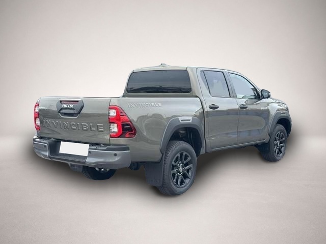 Bild 4 Toyota Hilux INVINCIBLE HILUX Double Cab INVINCIBLE 2.8 D-4D.