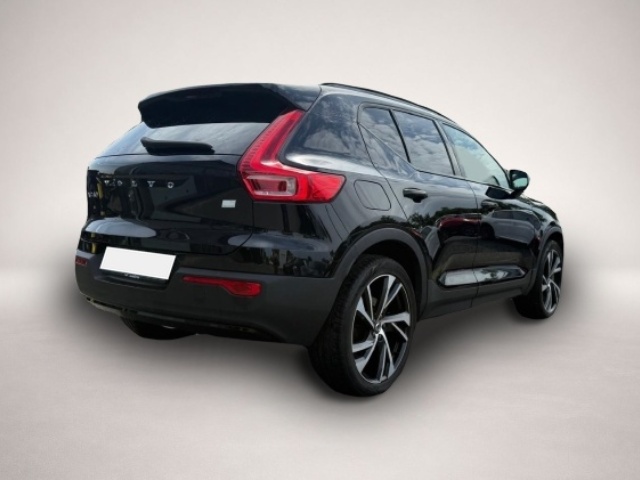 Bild 2 Volvo XC40 T4 R Design Recharge ACC/BLIS/CAM/H&K