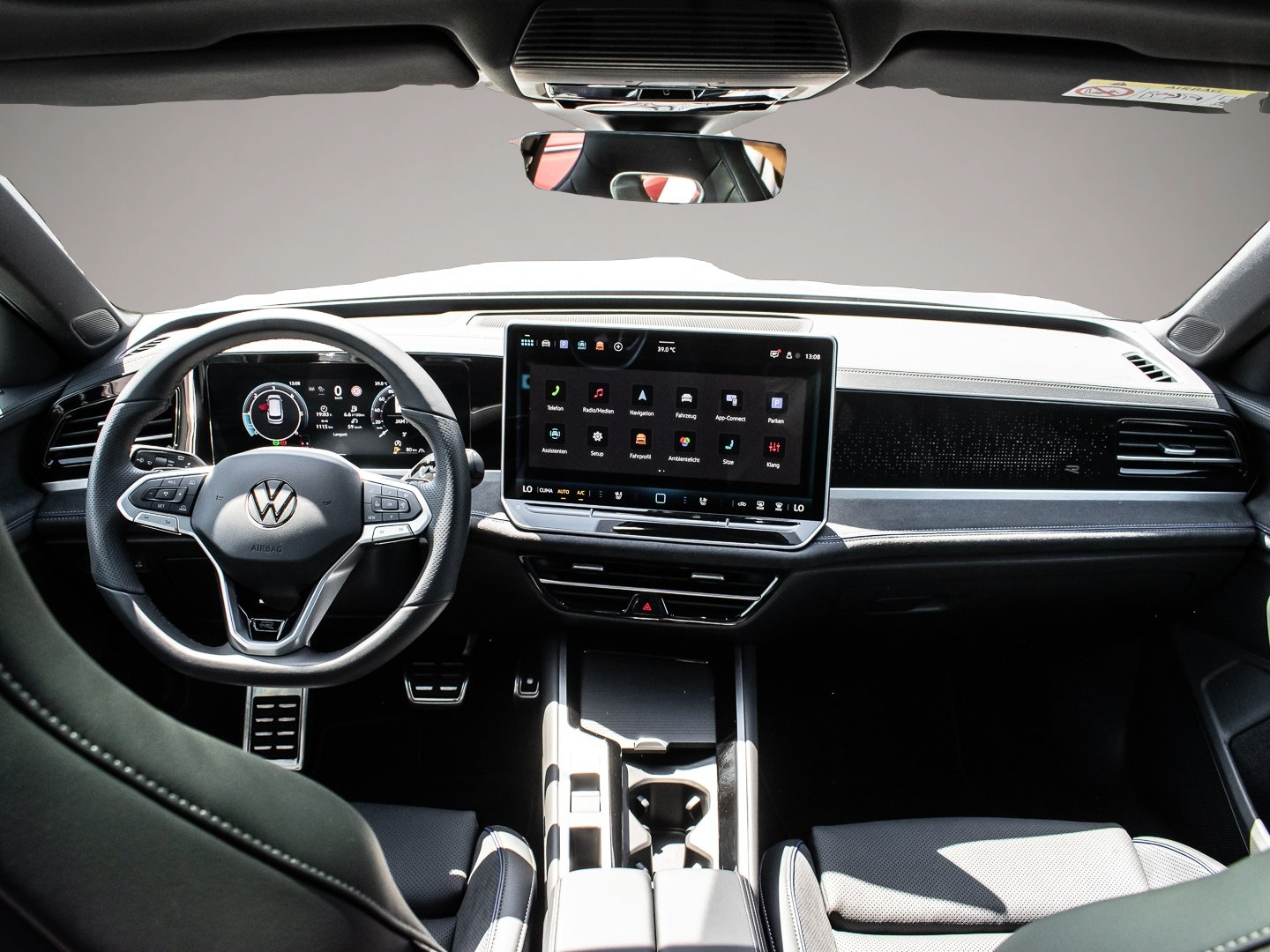 Bild 8 Volkswagen Passat Variant 2.0 TDI 4MOTION DSG R-Line Pano H
