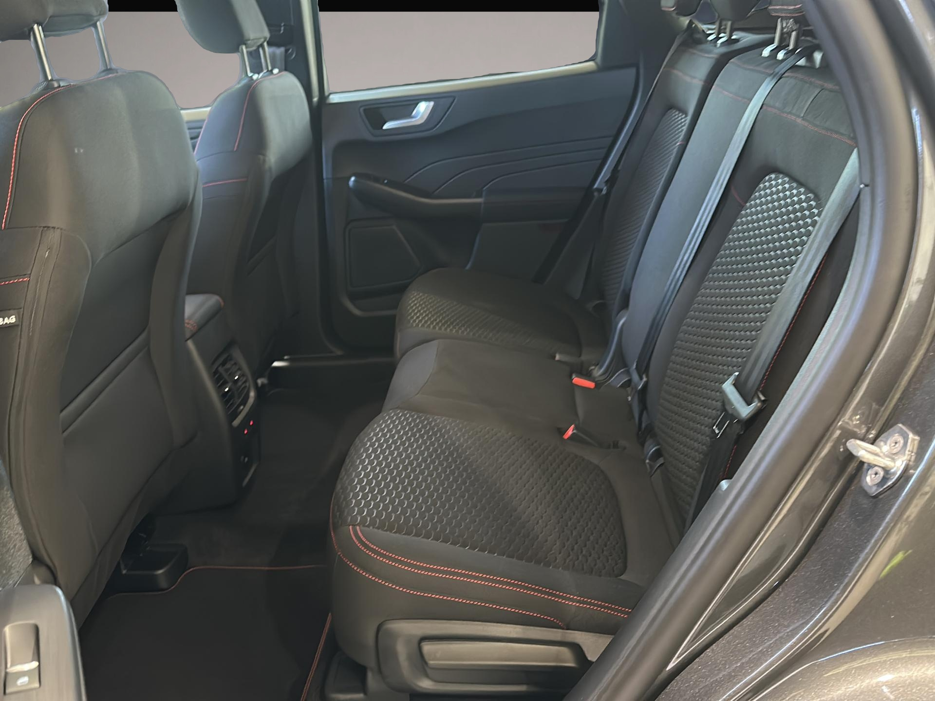 Fotografie 6 des Ford Kuga Hybrid ST-Line Automatik Sportpaket Bluetoo