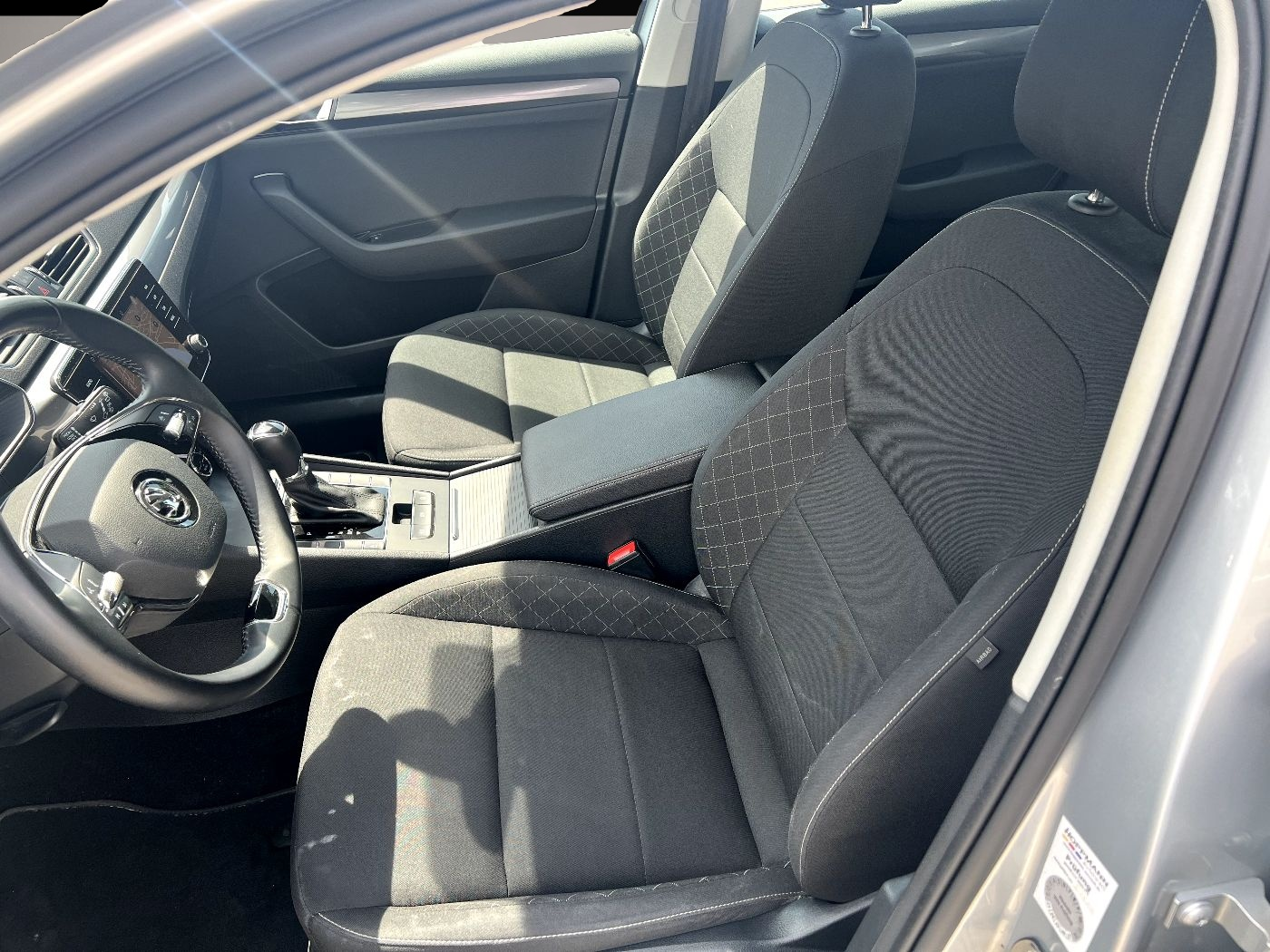Bild 7 Skoda Superb Combi 2.0 TDI DSG Active *LED Navi Sitzh.