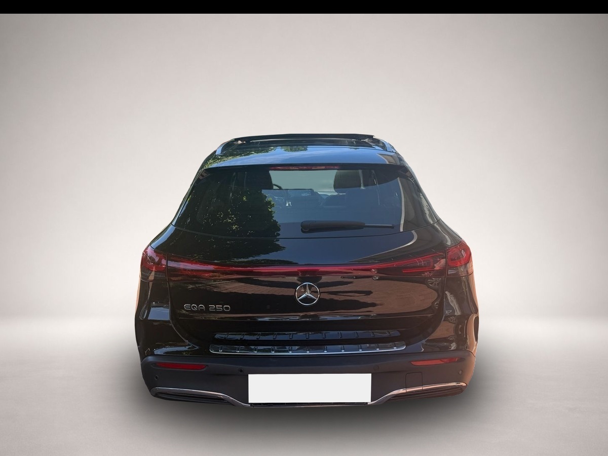 Fotografie 4 des Mercedes-Benz EQA 250 AMG Line LED MBUX Pano R.Cam