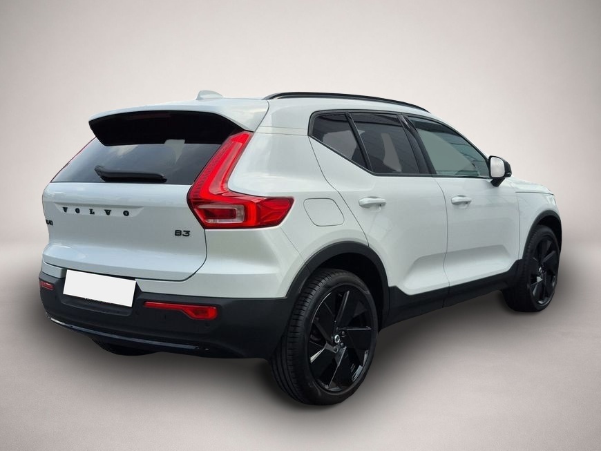 Bild 2 Volvo XC40 B3 B DKG Plus Black Edition