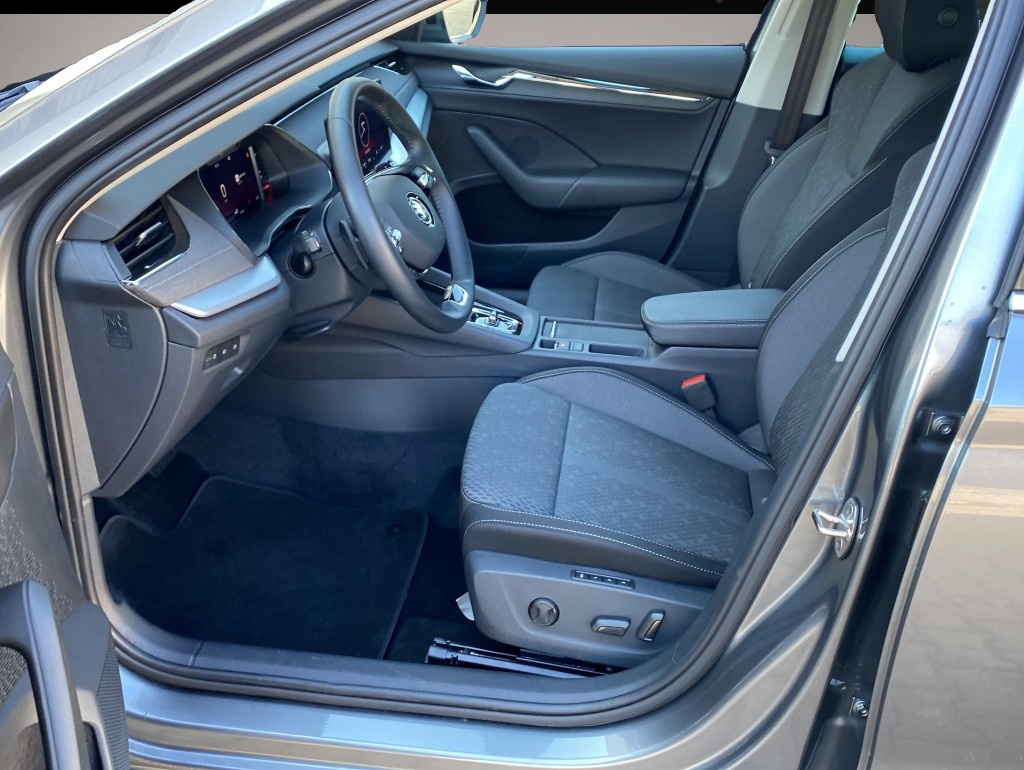 Bild 3 Skoda Octavia 2.0 TDI DSG Style*Keyless*LED*DAB*
