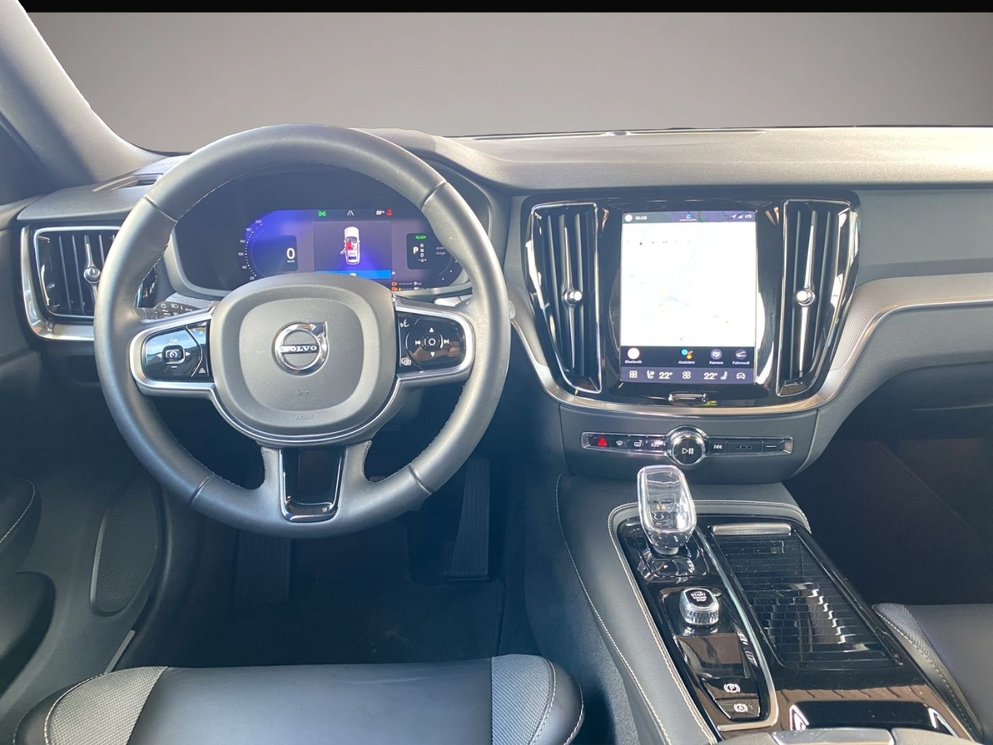 Bild 8 Volvo V60 Kombi T8 Plus Dark Recharge WiPa*Navi*DAB*LE