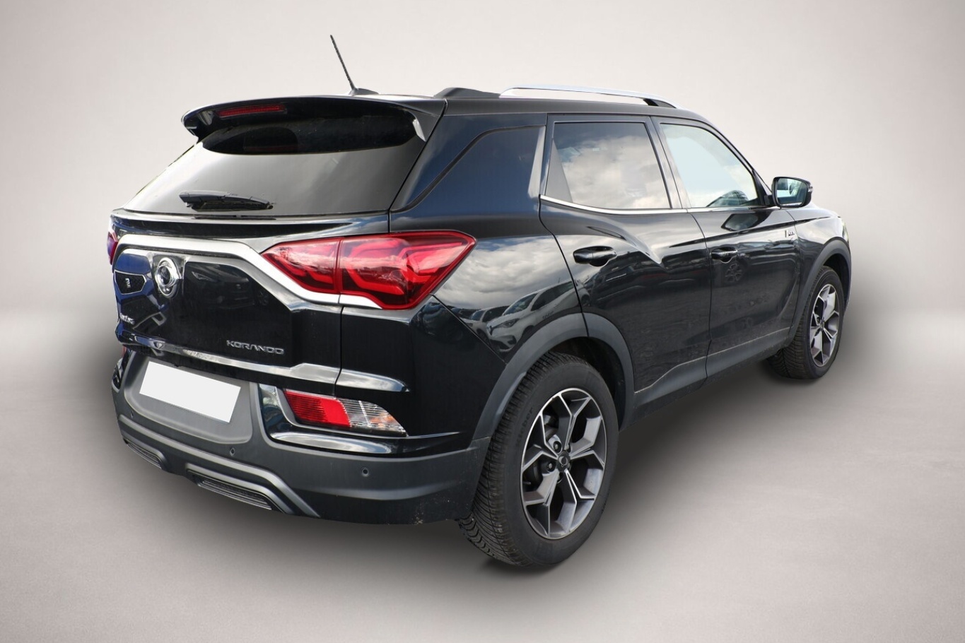 Bild 3 Ssangyong Korando 1.5 T-GDI 163 Quarz Nav PDC SHZ KeyL 18Z
