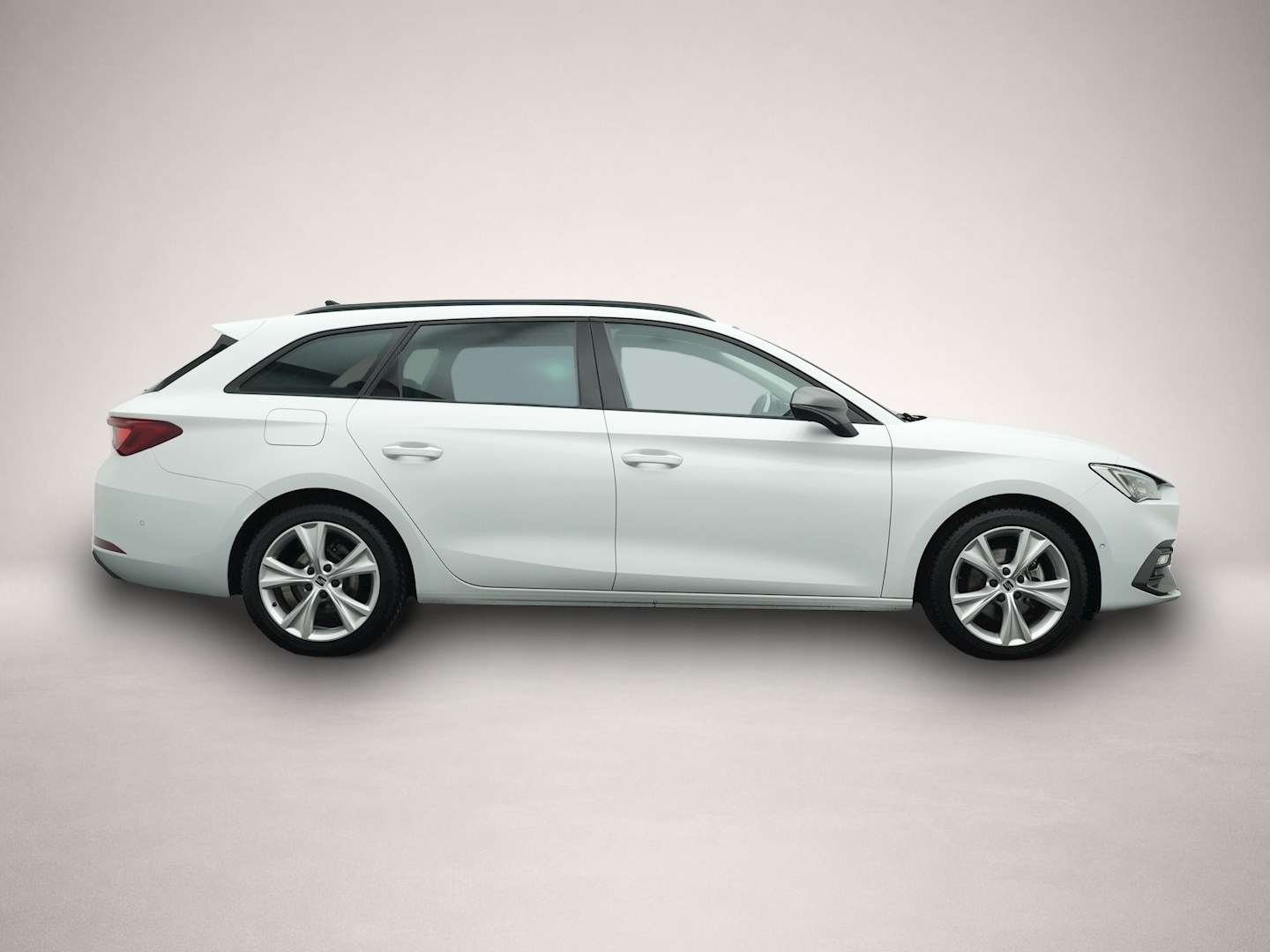 Bild 6 Seat Leon Sportstourer 1.5 eTSI DSG FR NAVI LED KAMER