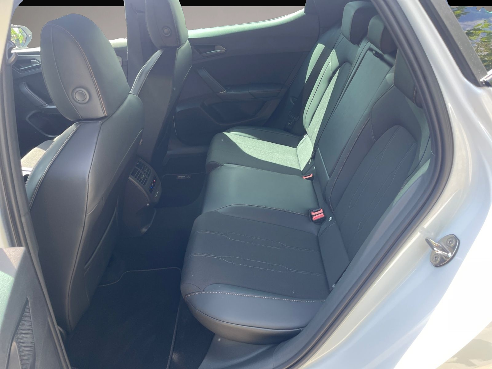 Bild 12 Cupra Leon 2.0 TDI DSG *LED*Navi*Paket XL*
