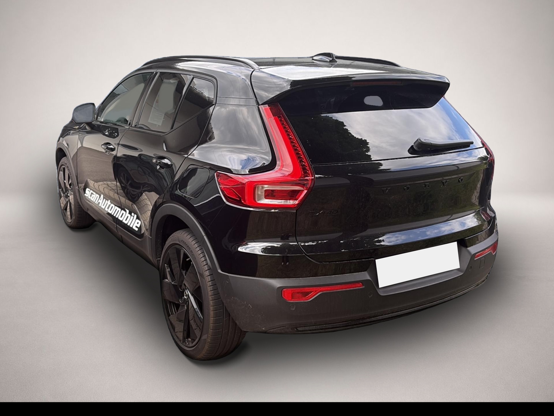 Fotografie 2 des Volvo EX40 300 kW Twin Motor AWD Ultra Black Edition L