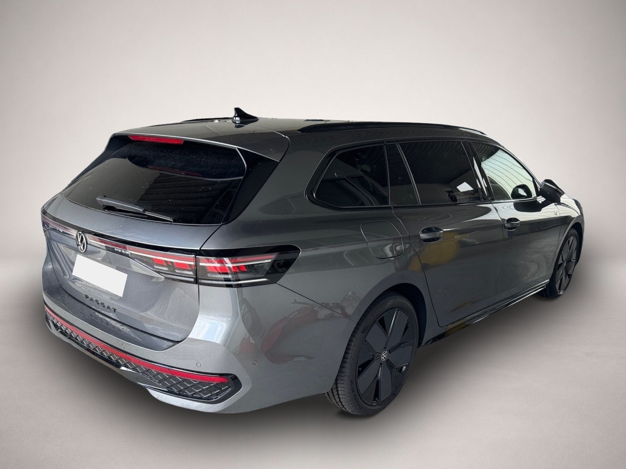 Bild 3 Volkswagen Passat Variant 2.0TSI DSG R-Line 4-Motion