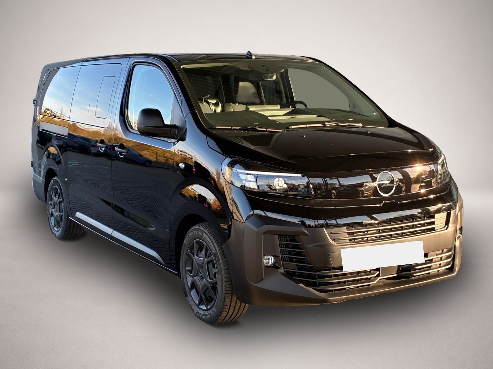 Bild 4 Opel Vivaro Kombi XL 2.0 Diesel Automatik 177 PS / 9