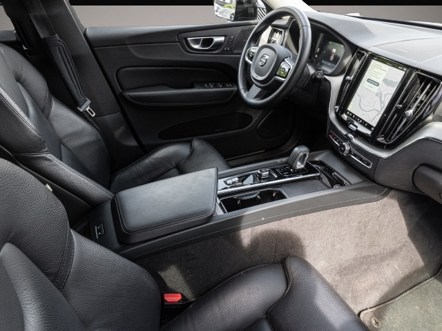Bild 6 Volvo XC60 Plus Dark 2WD Digitales Cockpit Memory Sitz