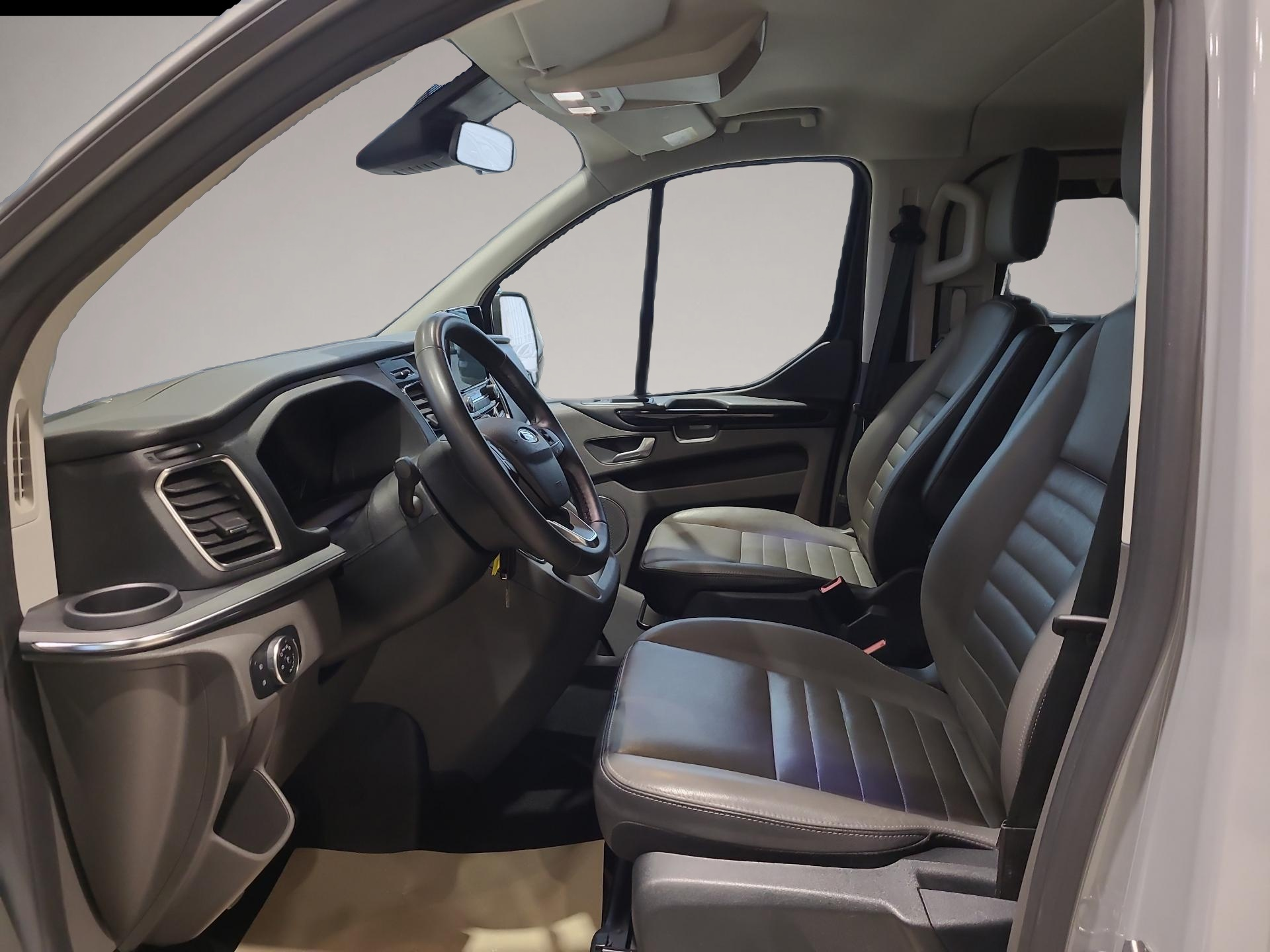 Bild 5 Ford Tourneo Custom Titanium X 320 L2 8-Sitzer Navi