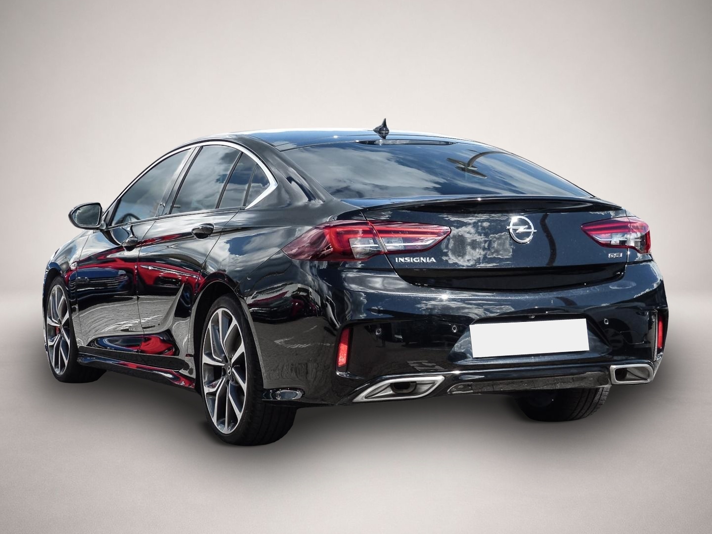 Fotografie 2 des Opel Insignia B Grand Sport GSi 4x4 El. Fondsitzverst