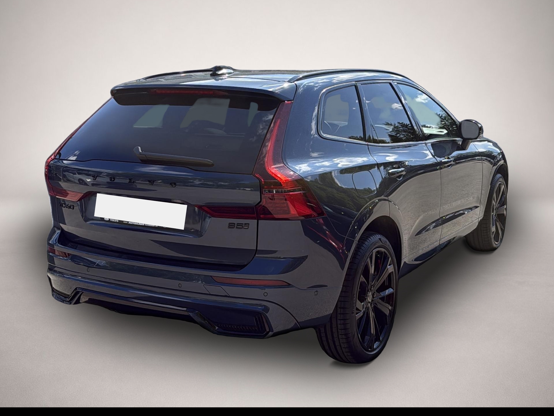 Fotografie 3 des Volvo XC60 B5 (Benzin) Plus Black Edition AWD Automati