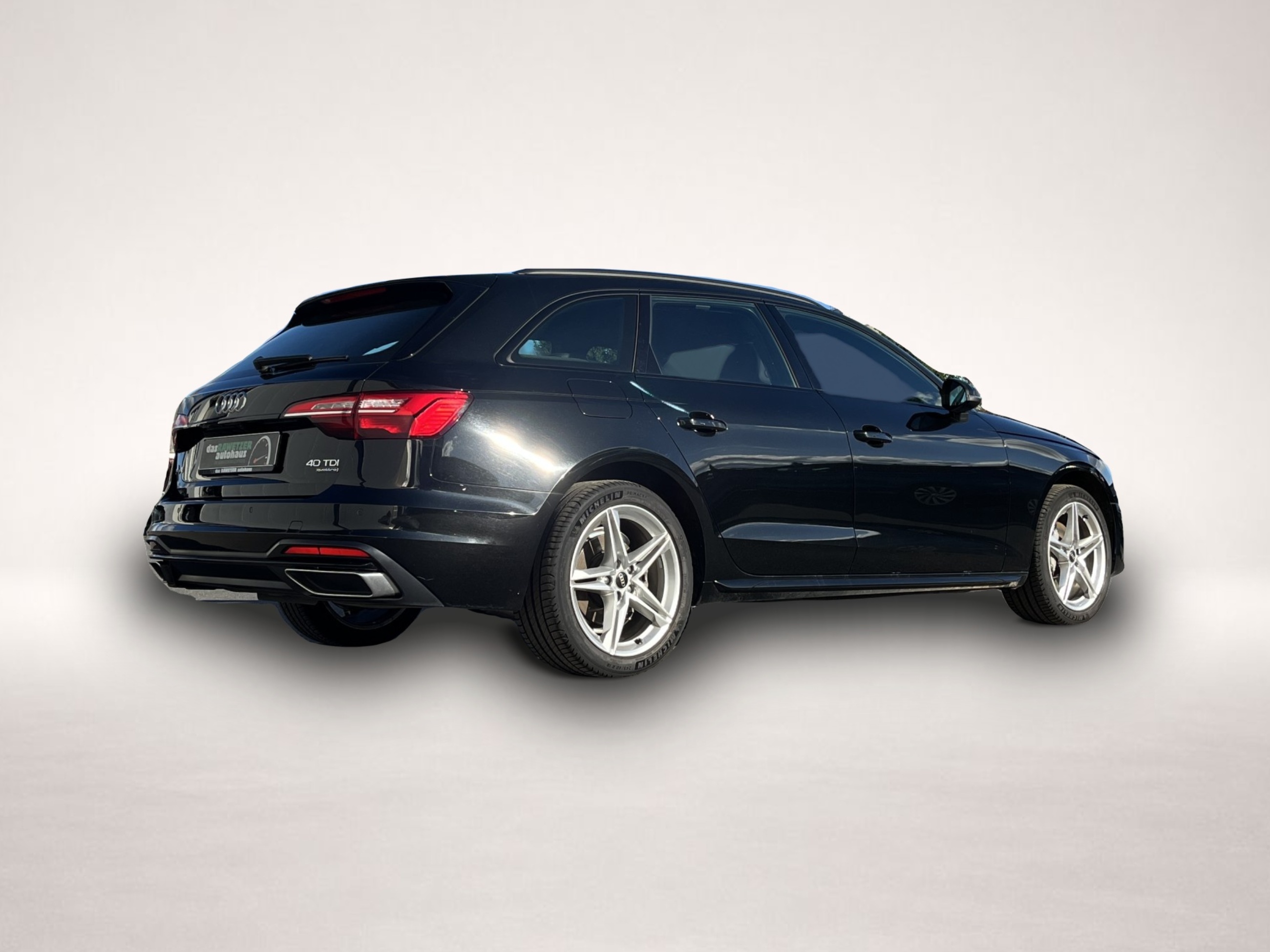 Bild 5 Audi A4 Avant 40 2.0 TDI quattro S tronic Advanced 18