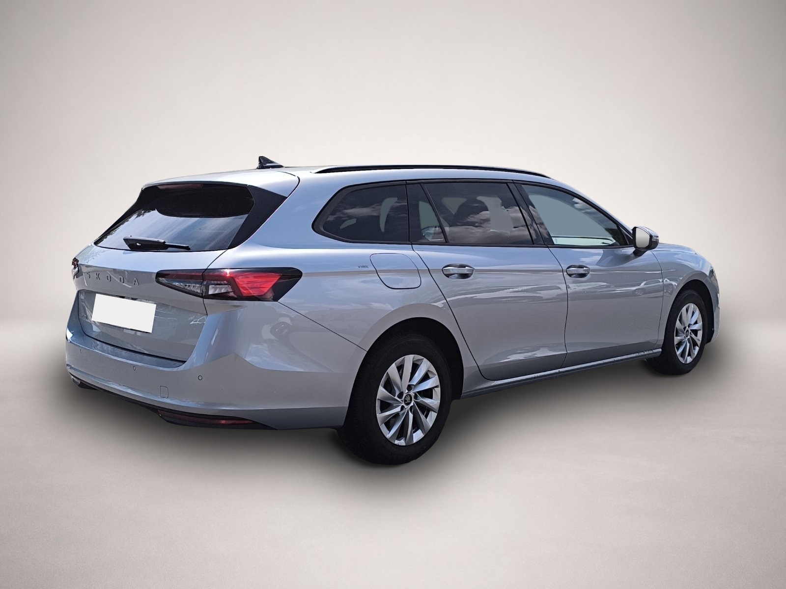 Bild 7 Skoda Superb Combi 2.0 TDI DSG Essence RFK NAVI ACC LE