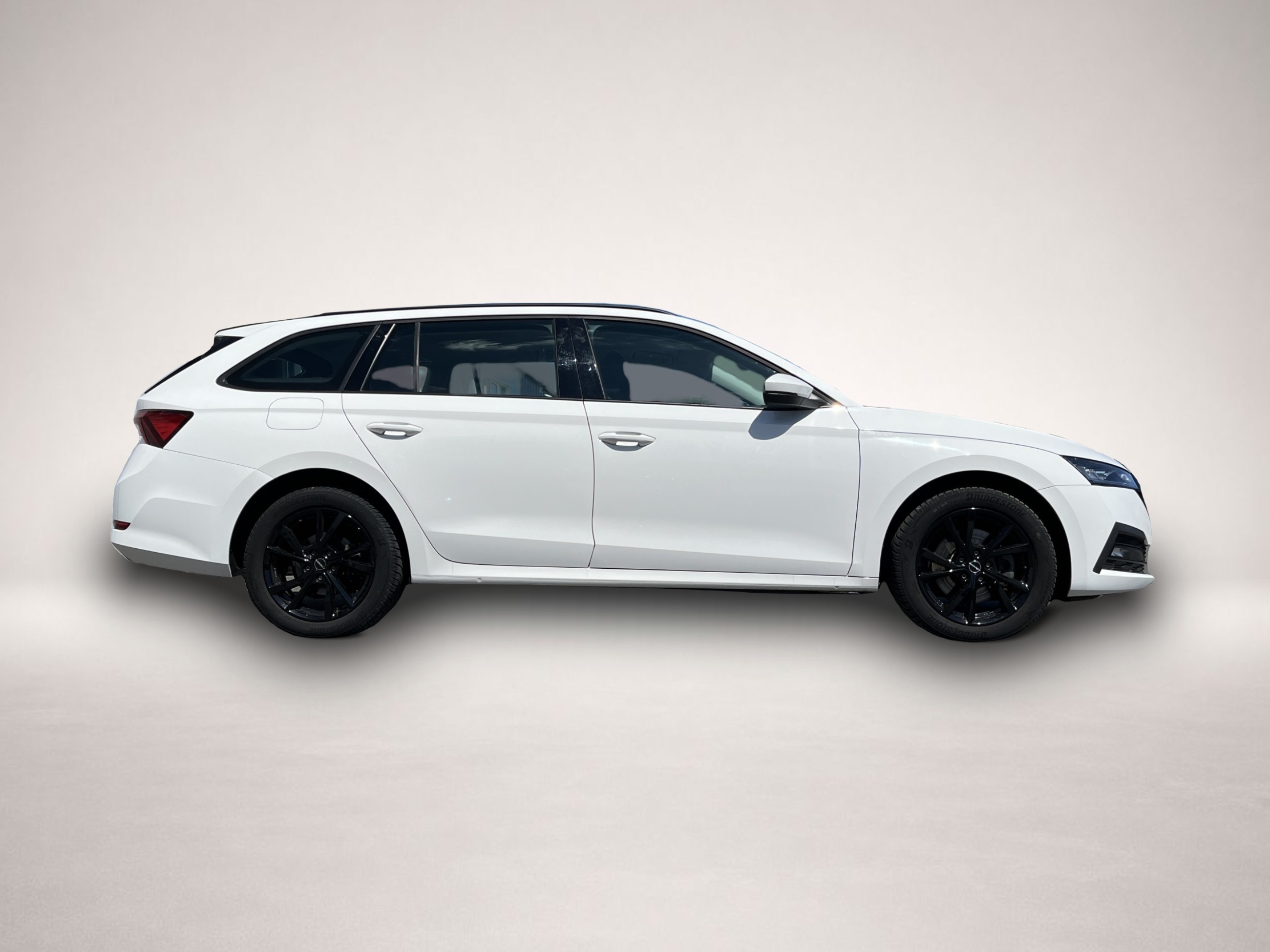 Bild 4 Skoda 105 Combi 1.4 TSI e-Hybrid Blackline 150¤ m.20%