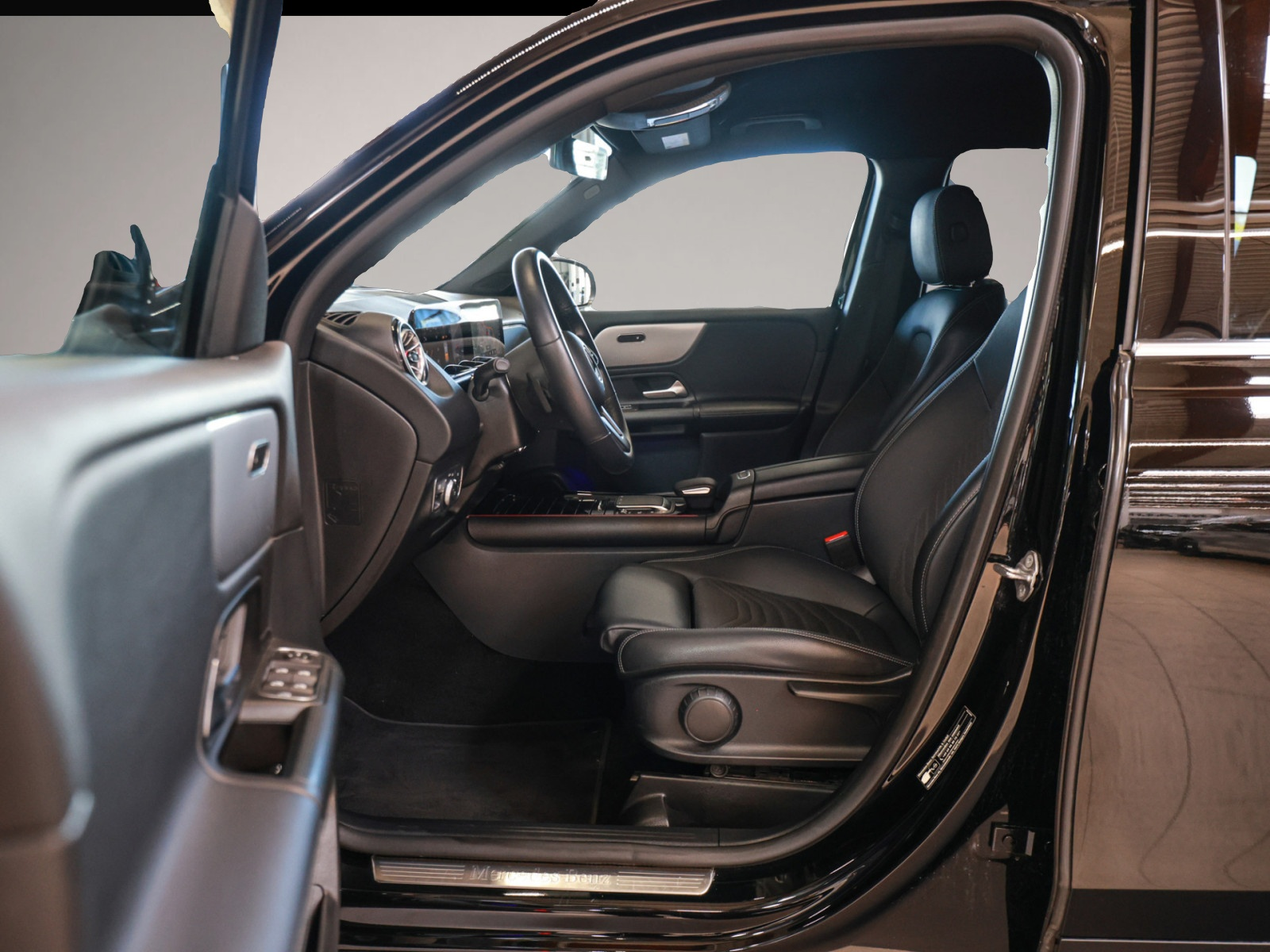Fotografie 7 des Mercedes-Benz GLB 180