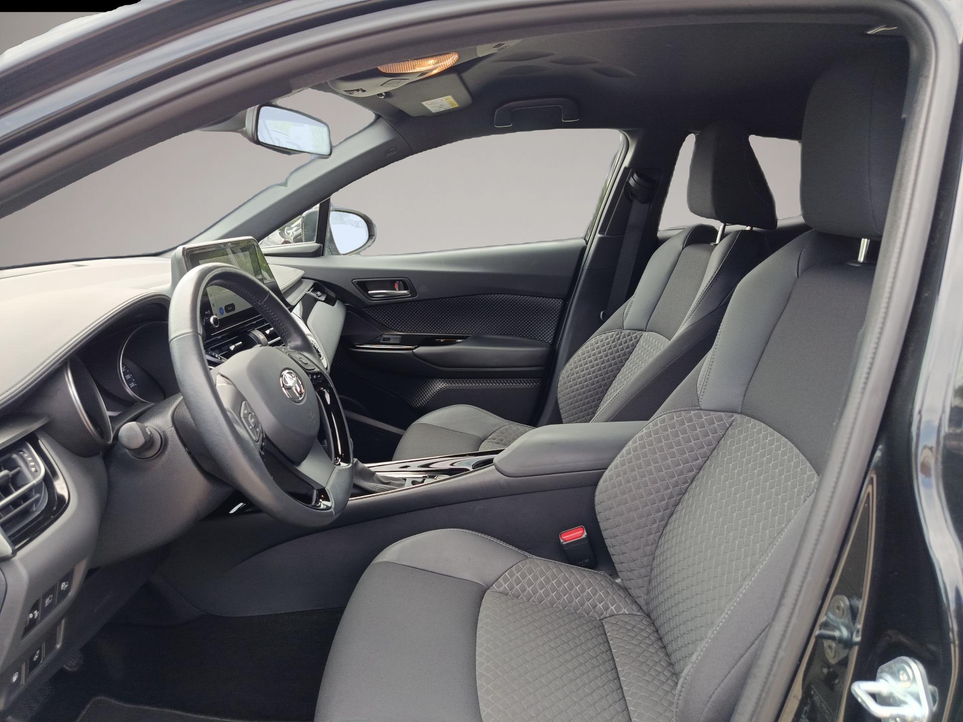 Bild 8 Toyota C-HR 2.0 Hybrid Team D 