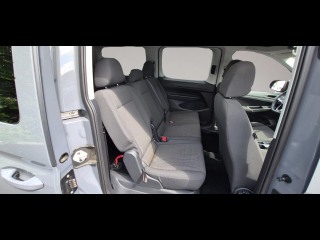 Bild 6 Volkswagen Caddy Maxi 1.5 TSI 7-Sitzer *App-Connect*GRA*
