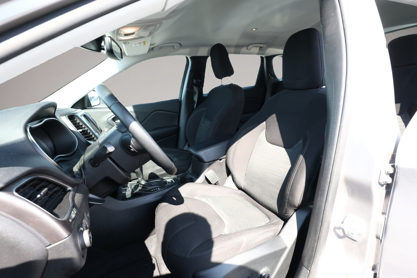 Fotografie 5 des Jeep Cherokee 2,2 M-Jet 195 AUT Edizione LED Nav Kam