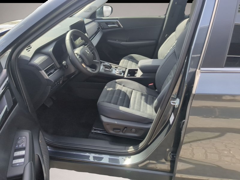 Bild 4 Mitsubishi Plug-in Hybrid Outlander 2.4 Intro Edition Finan