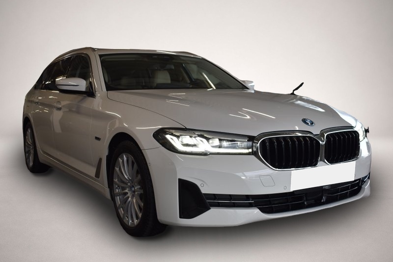 BMW 530 530e Touring LED NAVI LEDER ACC Travel Paket - Thumbnail 7