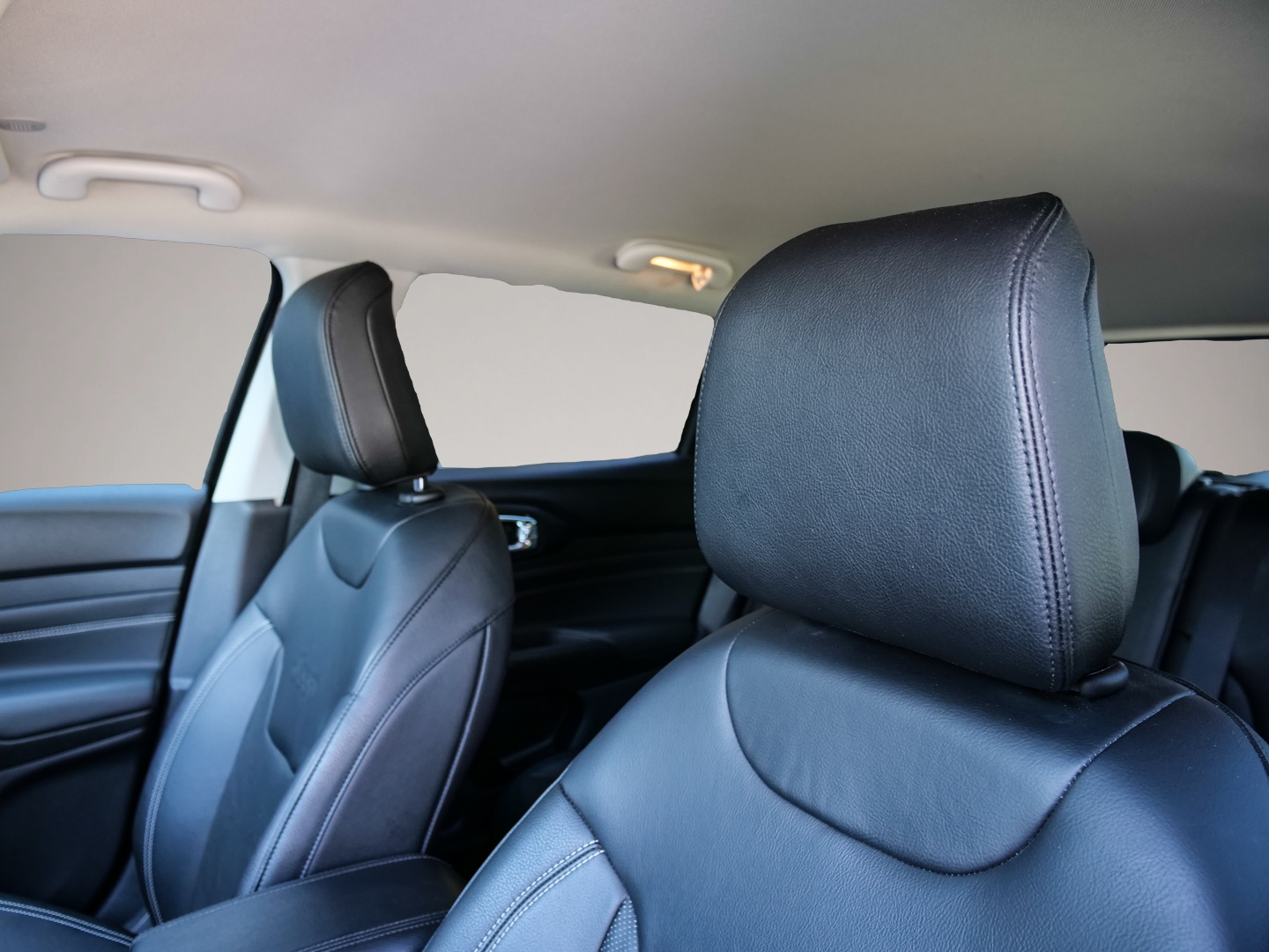 Bild 4 Jeep Compass S Plug-In Hybrid 4WD Navi Soundsystem 36