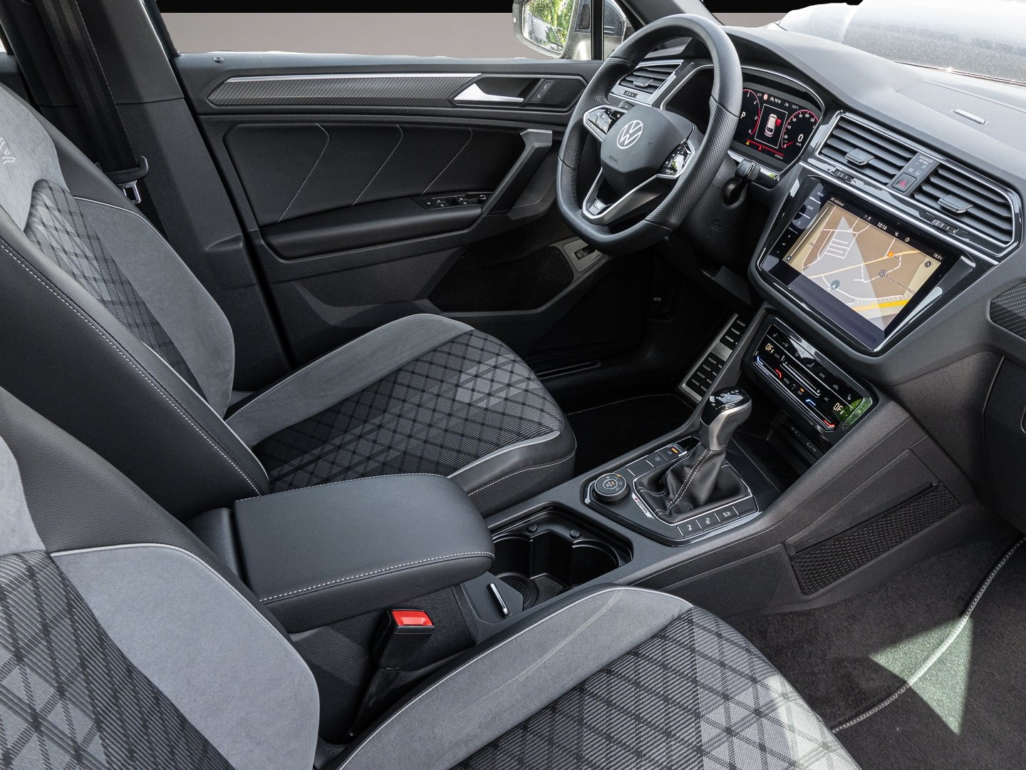 Bild 6 Volkswagen Tiguan 2.0 TDI DSG 4M R-Line PANO NAVI PRO TRAVE