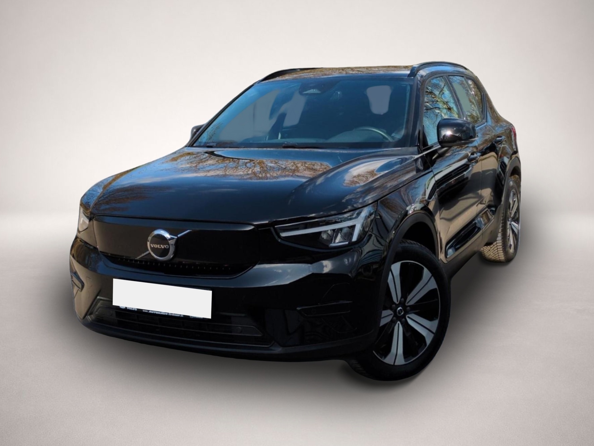 Fotografie Volvo XC40 Recharge Plus Pure Electric AWD Automatik L