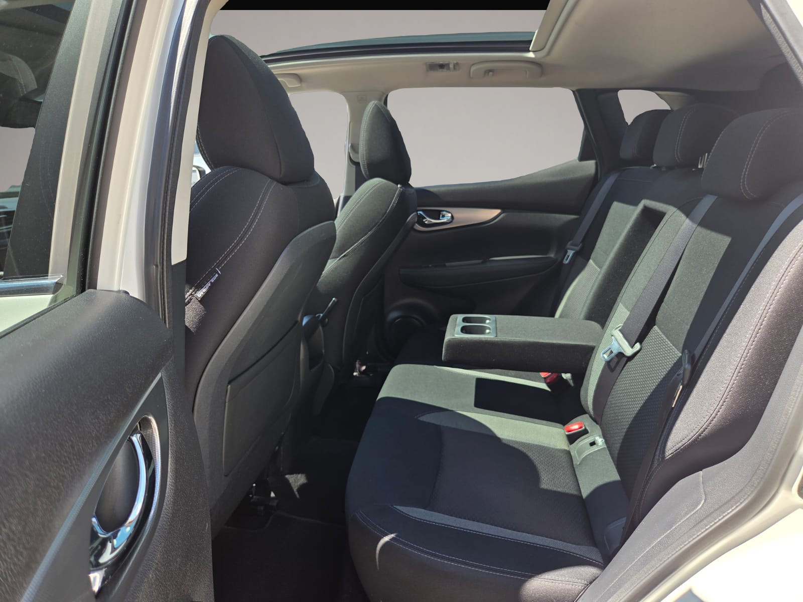Fotografie 6 des Nissan Qashqai dCi 1.5 DPF KAM360° NAV DAB PDC Pano LM1