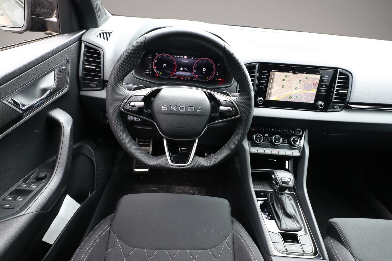 Bild 6 Skoda Karoq DSG Sportl AHK 19Z Matrix Nav 360° Canton