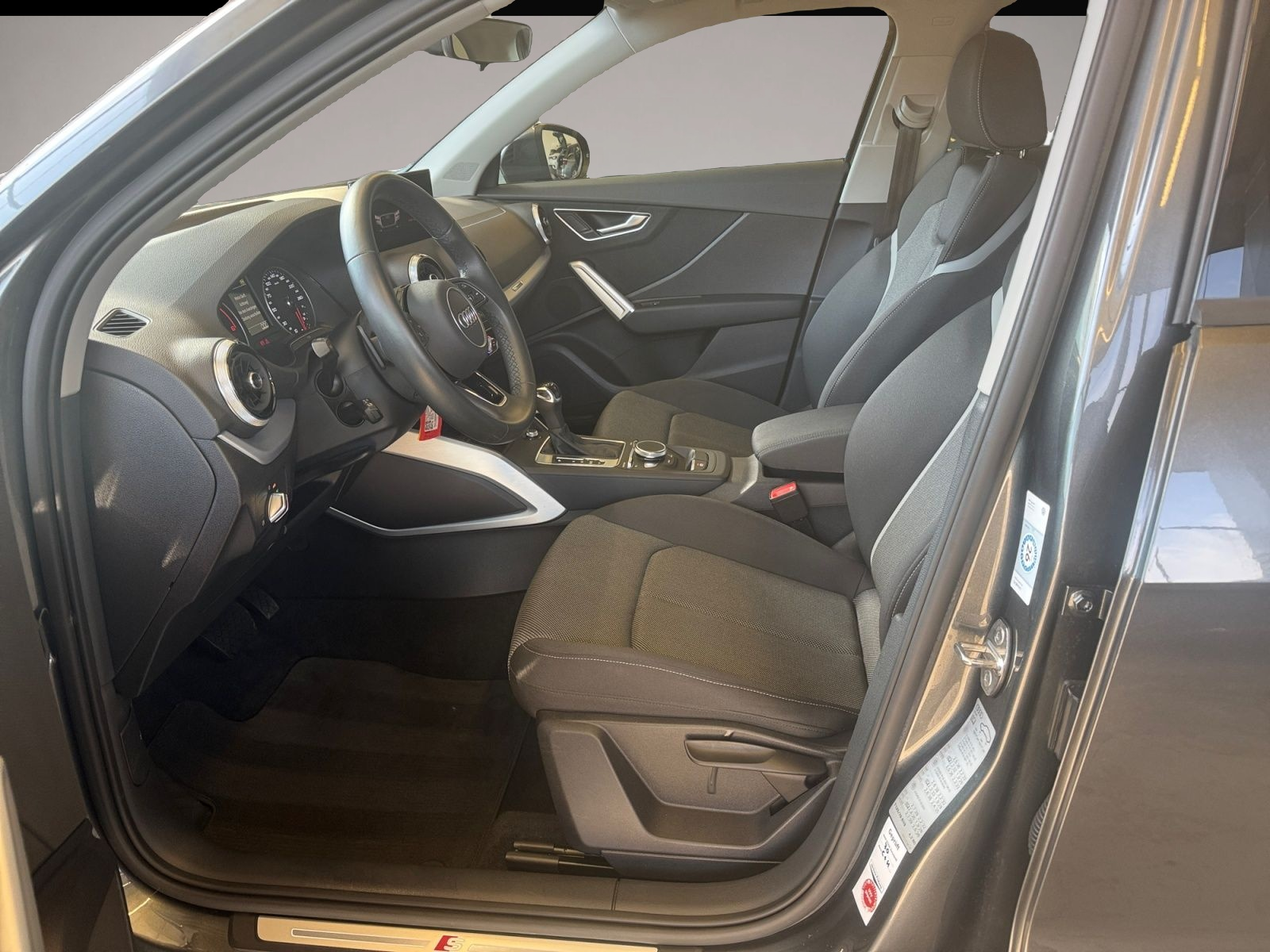 Bild 9 Audi Q2 35 TDI S-tronic *LED*Navi*Sportsitze*