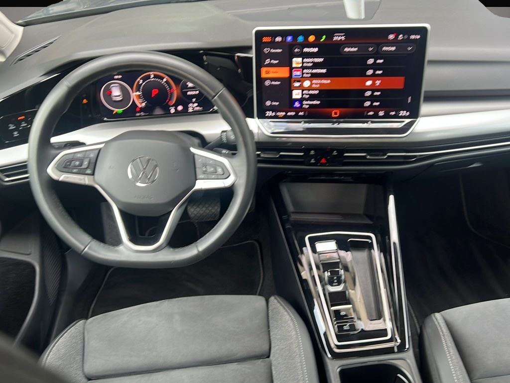 Bild 3 Volkswagen Golf 2.0 TDI DSG Style Facelift*KeyGo*ACC*LED*