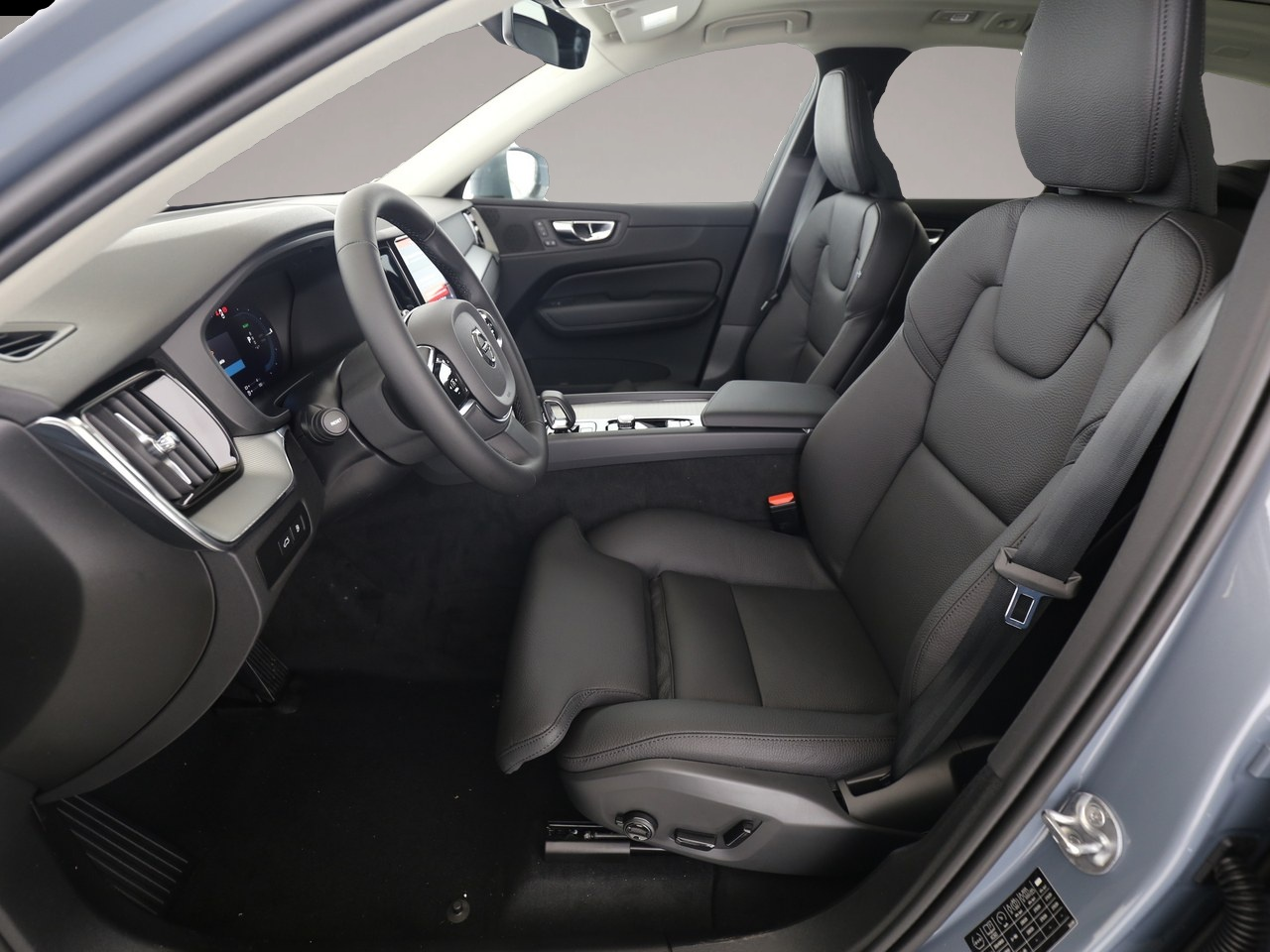 Bild 3 Volvo XC60 Plus Bright Recharge Plug-In Hybrid AWD T8