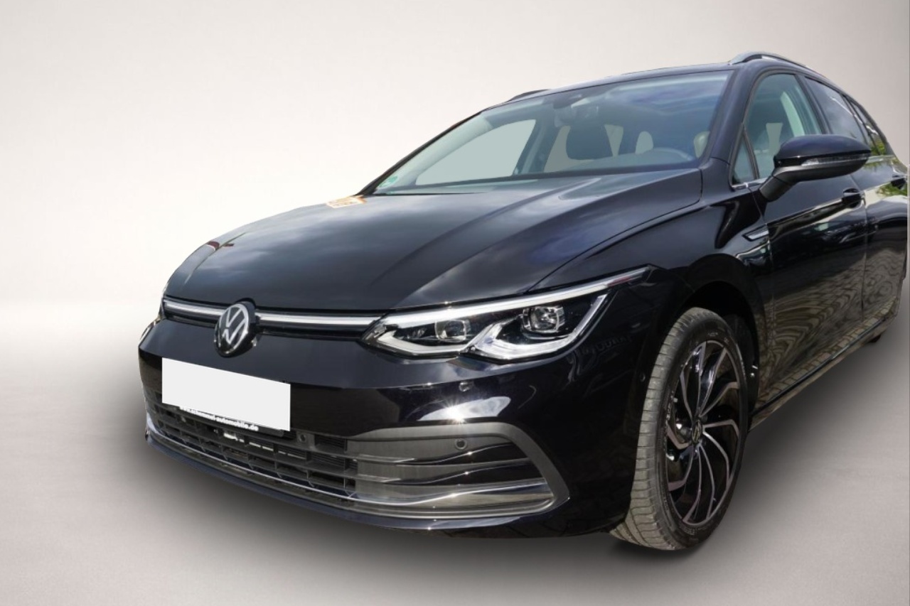 Bild 6 Volkswagen Golf 8 Variant 1.5 eTSI DSG 150PS Panorama ACC K