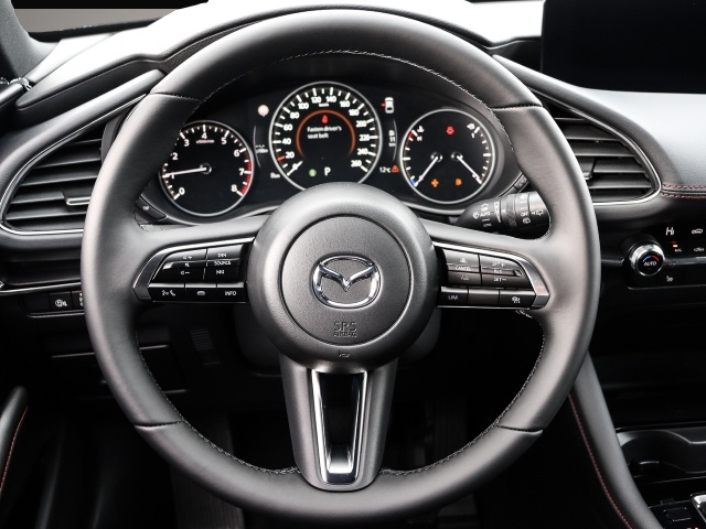 Bild 5 Mazda 3 Homura 2.5L e-SKYACTIV G 140ps 6AT FWD LED