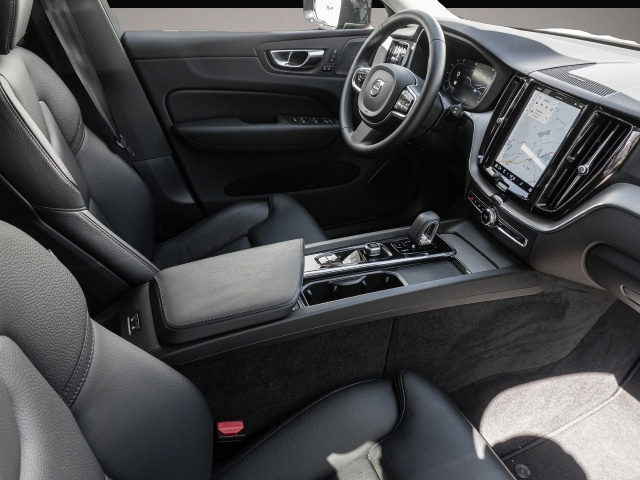 Bild 6 Volvo XC60 Plus Dark 2WD Digitales Cockpit Memory Sitz