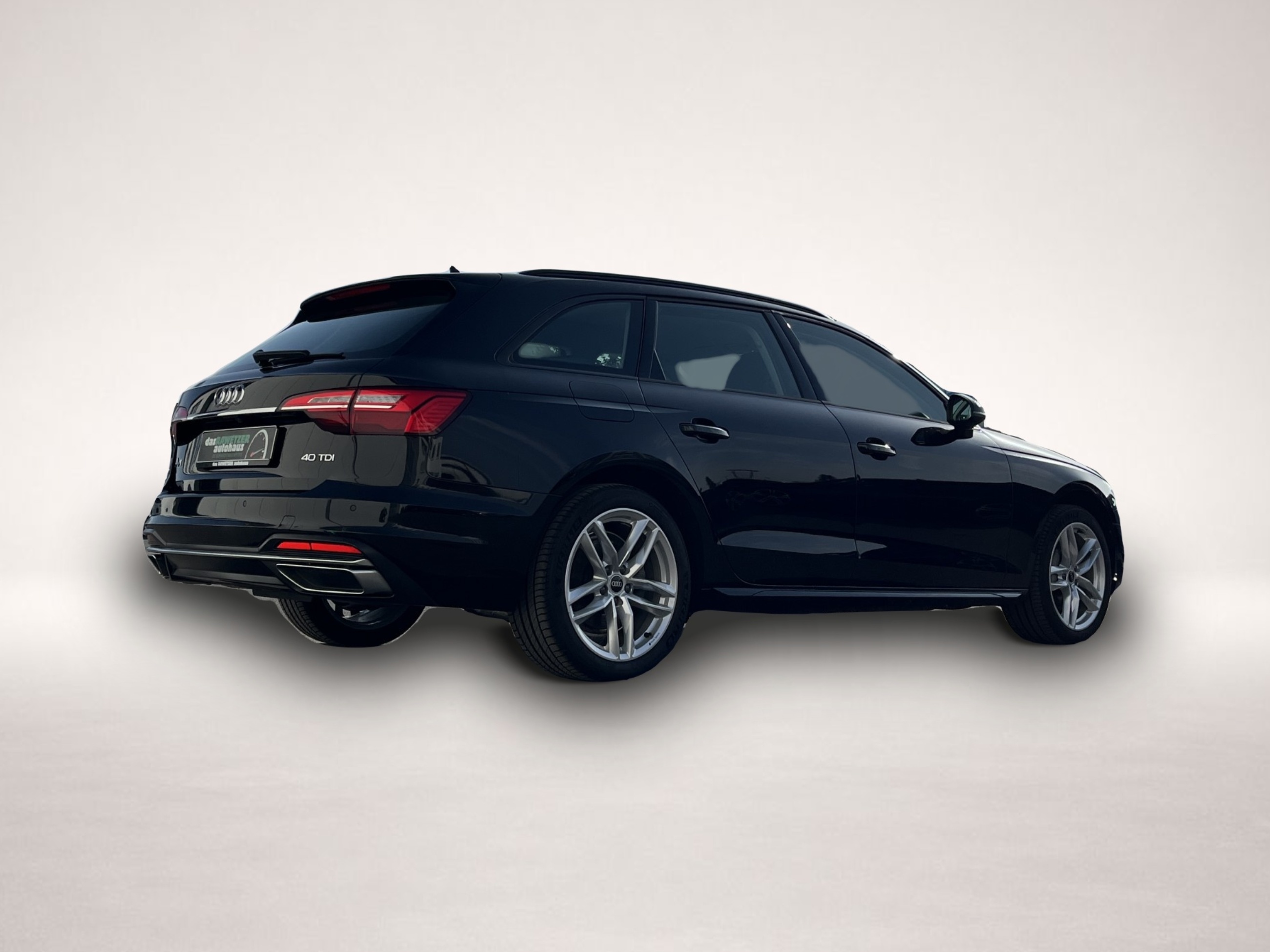 Fotografie des Audi A4 Avant 40 2.0 TDI S tronic advanced 173¤ m.20%