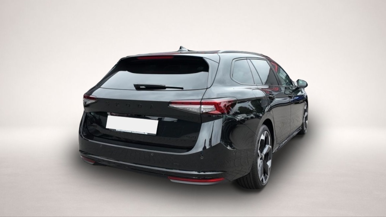 Bild 8 Skoda Superb Combi 2.0 TDI DSG 4x4 Sportline Leder HUD