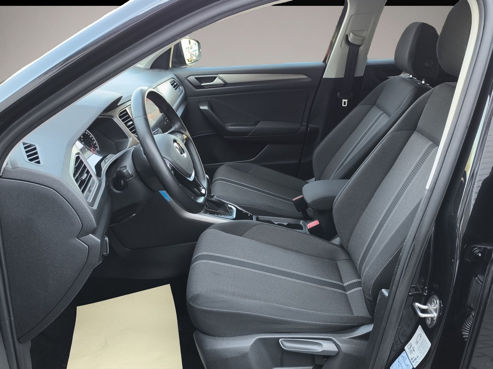 Bild 7 Volkswagen T-Roc 1.5 TSI DSG Style NAVI PDC RFK