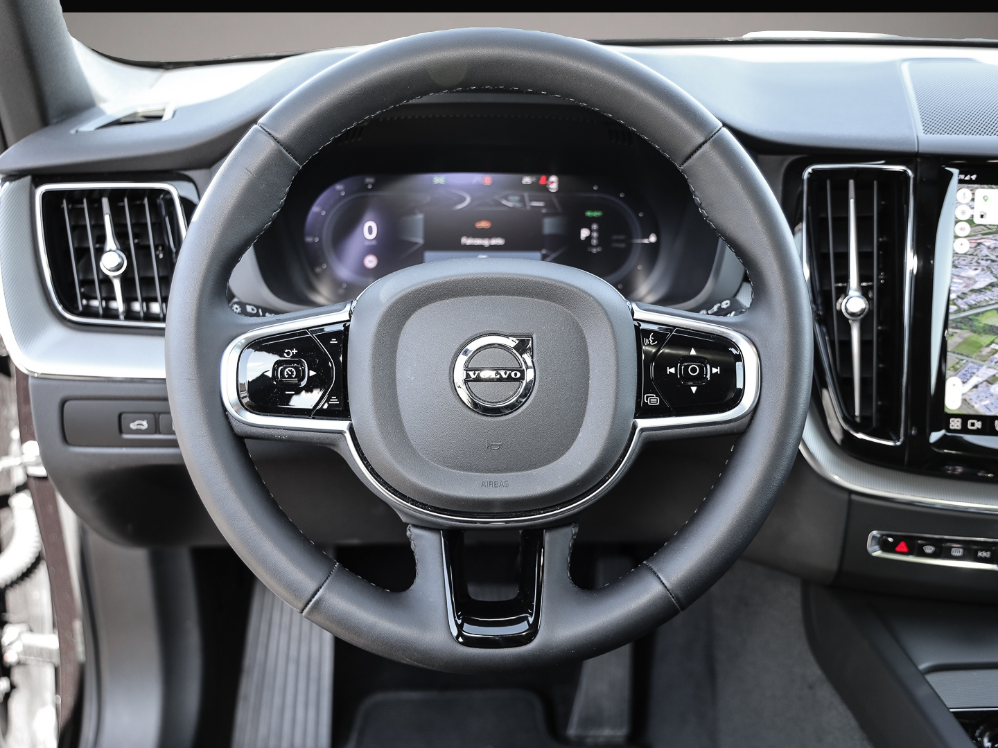 Bild 5 Volvo XC60 Plus Dark Recharge Plug-In Hybrid AWD T8 Tw