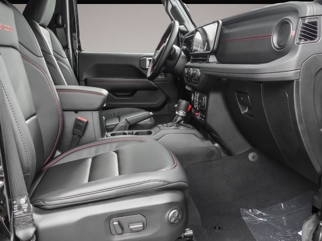 Fotografie 5 des Jeep Wrangler Unlimited ICE MY 25 Rubicon 2.0 T-GDI S