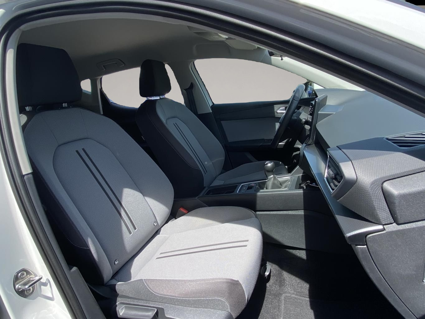 Bild 8 Seat Leon 1.5 TSI STYLE VIRTUAL-COCKPIT+NAVI-PRO+LED+
