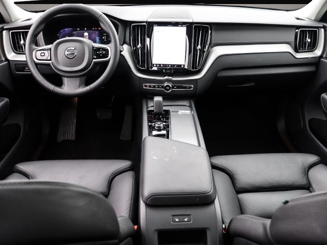 Volvo XC60 XC60 Ultra Dark Recharge Plug-In Hybrid AWD T8 T - Thumbnail 4