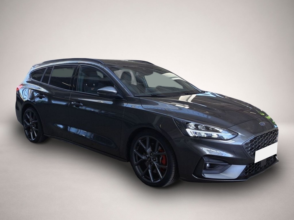 Fotografie des Ford Focus Turnier 2.0 EcoBlue ST Styling-Paket+Winte