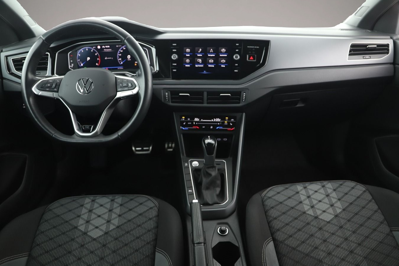 Fotografie des Volkswagen Taigo 1.5 TSI DSG R line IQ.Light/ACC/Kamera/App