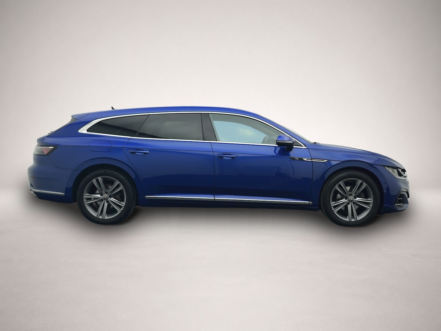 Fotografie 6 des Volkswagen Arteon SB 2.0 TDI DSG R-Line IQ.LIGHT ERGO-ACTIV