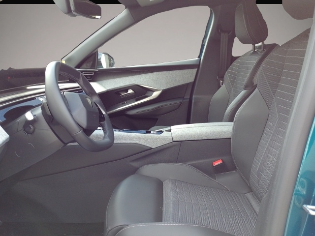 Bild 7 Peugeot 3008 Navi digitales Cockpit LED Apple CarPlay